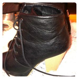 Heel boots